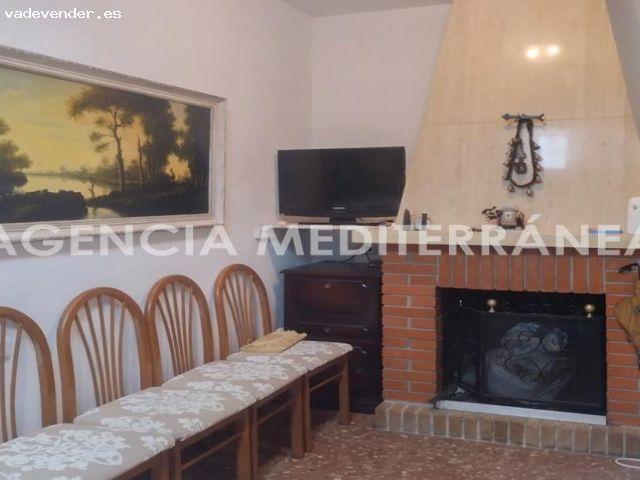 EDIFICIO en venta, en Navajas, con cuatro plantas