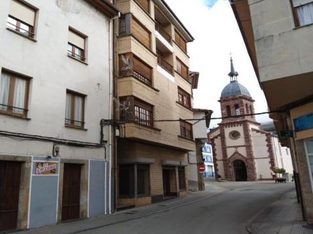 Edificio en Venta en Pola de Allande, Asturias