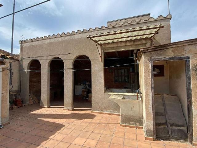 Edificio en venta en Bisbal d´Empordà, La, de 360 m² por 290.000