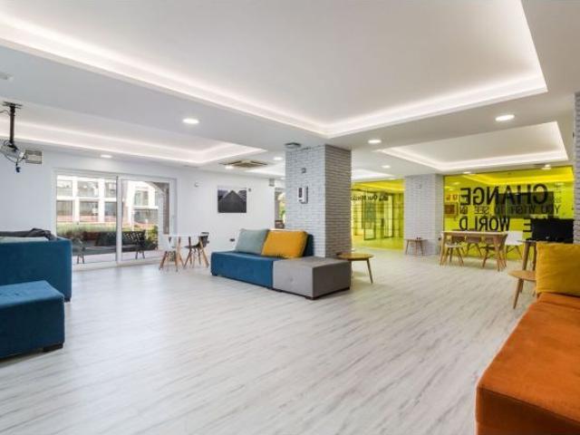 Edificio en Venta en Puerto Sotogrande, Cádiz