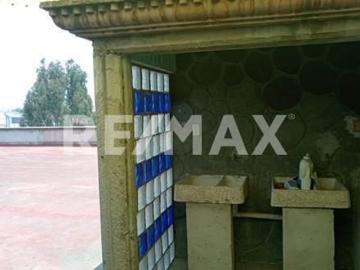 Edificio en venta en San Jose Guadalupe Otzacatipan Toluca Estado de Mexico