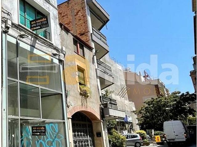 Edificio en venta en Sabadell, de 446 m² por 495.000