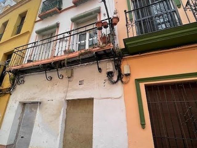 Edificio en venta en Sevilla, Alameda