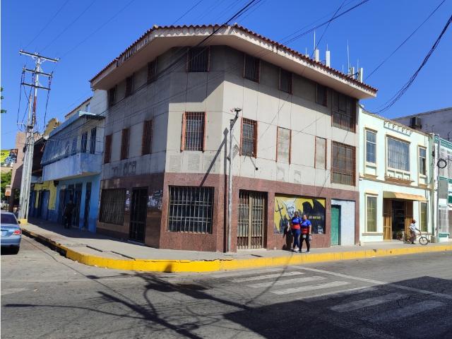 ¡EDIFICIO EN VENTA OPORTUNIDAD DE INVERSIÓN EN EL CENTRO DE CUMAN!