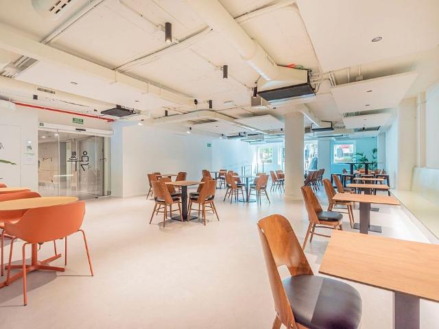 Edificio en alquiler en Barcelona, de 5.180 m² por 123.820