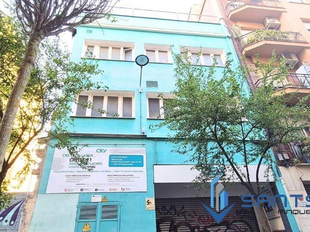 Edificio en alquiler en calle D'alpens, Barcelona, de 500 m² por 5.400