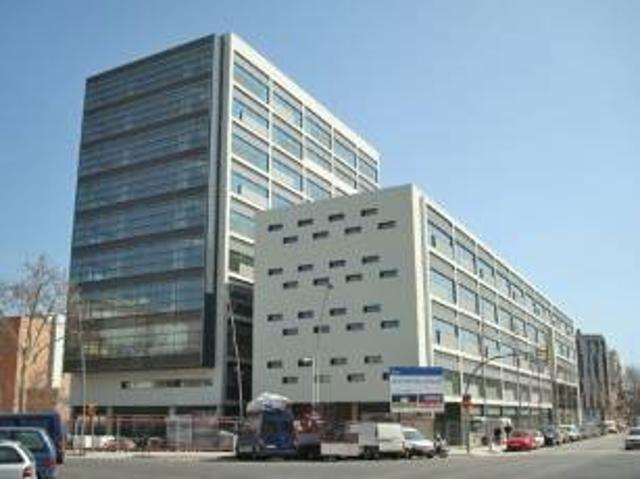 Edificio en Alquiler en El Poblenou