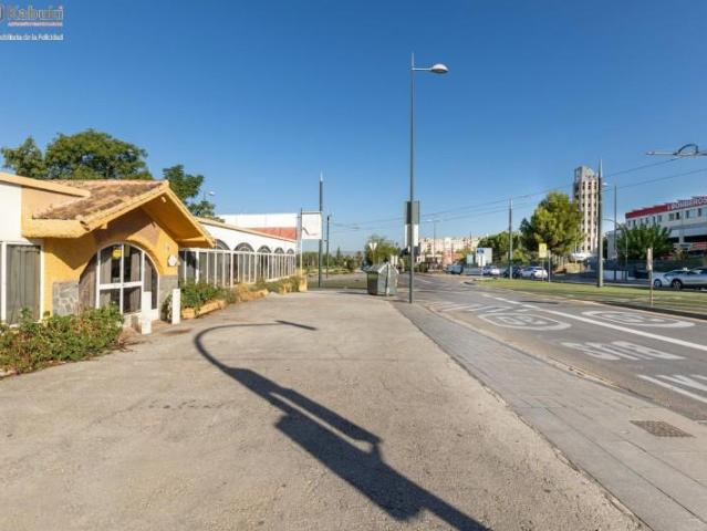 Edificio en alquiler en Granada, Parque almunia