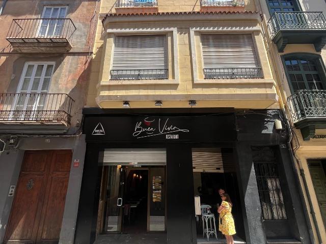Edificio en calle Colon 16