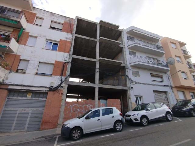 Edificio en construcción de 5 plantas en Esparraguera
