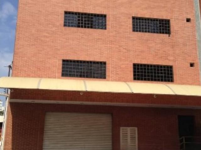 Edificio en La Guaira | Precio: $ 2.500.000 | 900m² terreno