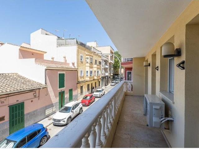 Edificio en Pedro Garau con local comercial, garaje y terraza