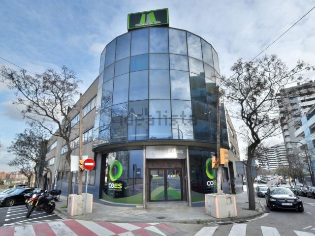 Edificio, Esplugues de Llobregat