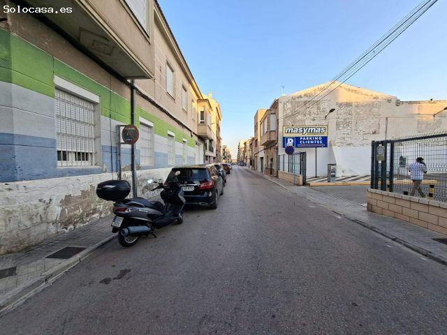 Edificio esquinero en venta en el centro de Novelda