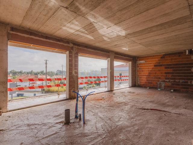 EDIFÍCIO ESSENZA | PARCEIROS — T4 NOVO com Vista Desafogada