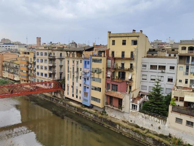 Edificio, Girona