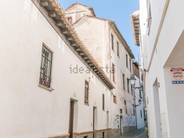 Edificio, Granada