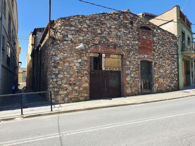 Edificio, Hostalric