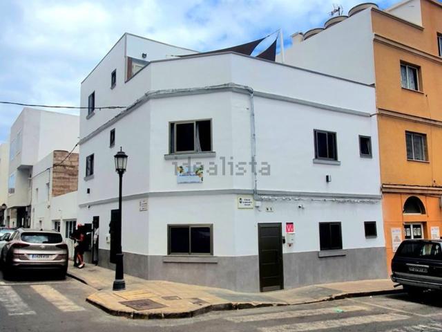 Edificio, La Oliva