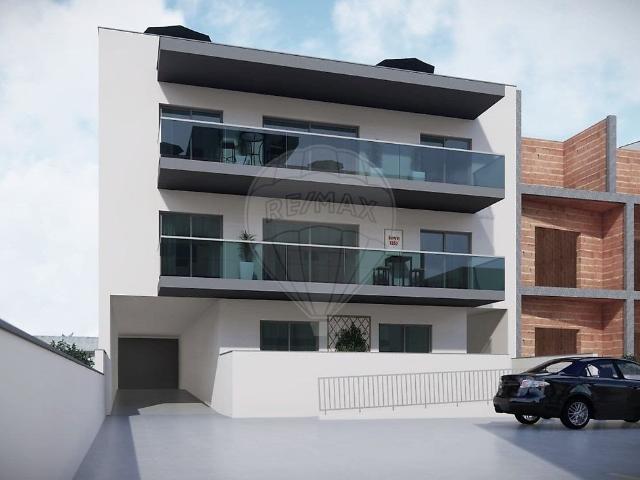 Edifício moderno em fase de construção, localizado em zona c. 85m² Quarteira