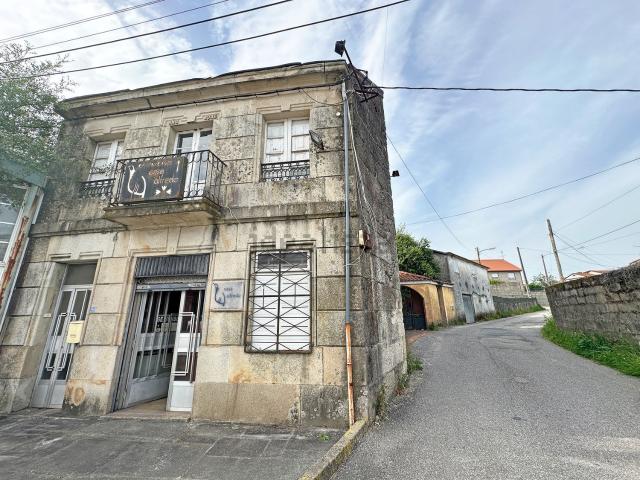 Edificio, Mos