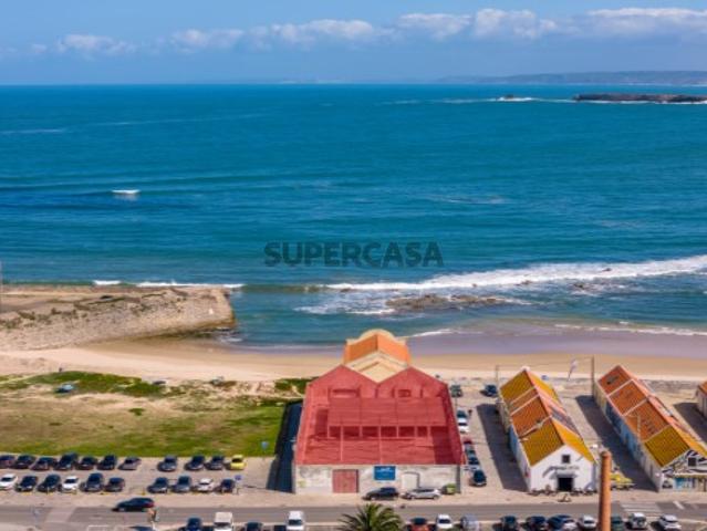 Edificio na 1ª linha de praia excelente para investimento