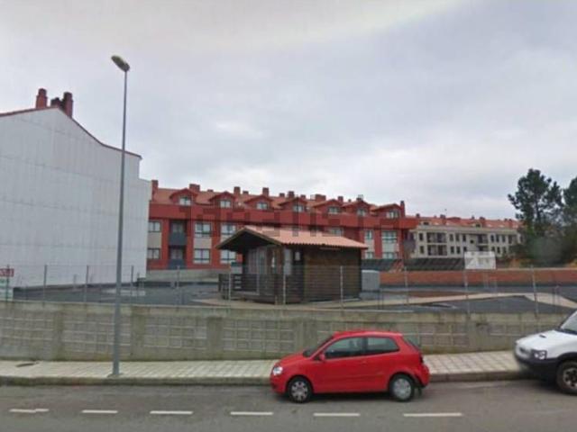 Edificio, O Rosal