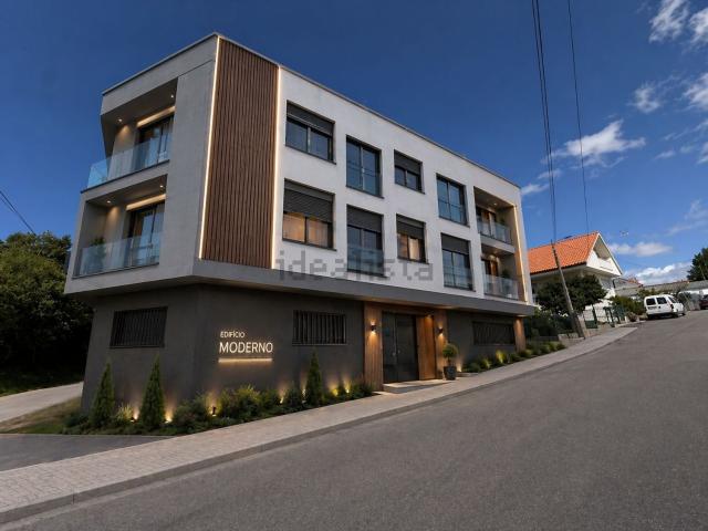Edificio, O Rosal