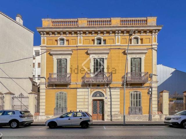 Edificio, Olot