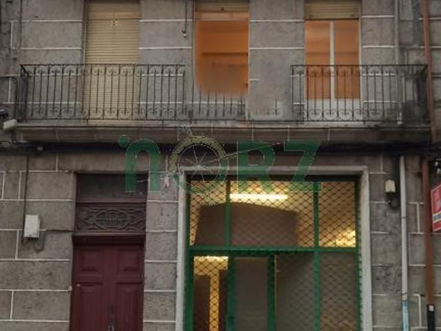 EDIFICIO PISOS AMPLIOS, TERRAZA Y FINCA RIBADAVIA
