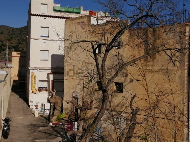 Edificio, Portbou