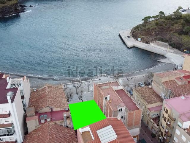 Edificio, Portbou
