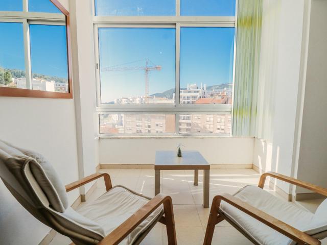 Edifício Prédio com elevador a apenas 5 minutos a pé da prai. 65m² Sesimbra castelo