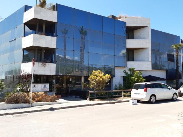 Edificio, Premià de Dalt