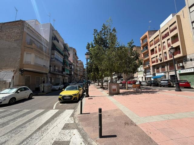Edificio, Raval de Santa Teresa El Asilo, Elche / Elx