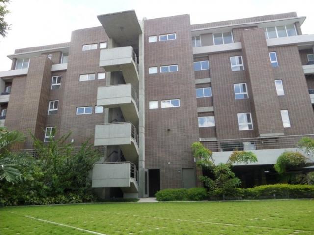 EDIFICIO RESIDENCIAL LA CASTELLANA 4 APTOS Y 2 PH DUPLEX 3.494,66 M2