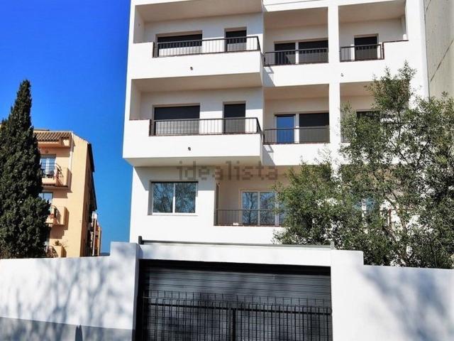 Edificio, Roses