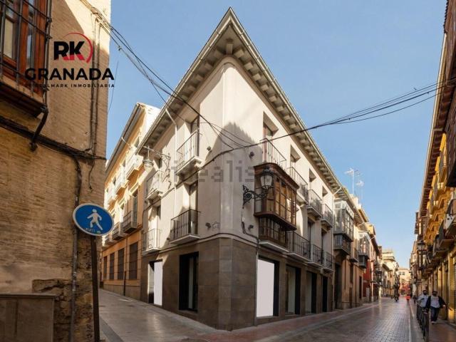 Edificio, San Matías Pavaneras, Granada