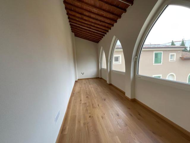 Edificio storico in affitto a Cascina