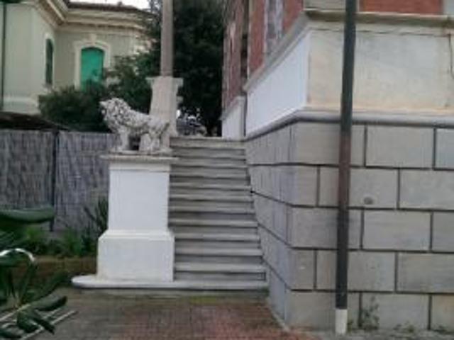 Edificio storico in vendita a Marina di Massa Massa 600 mq Rif: 414501