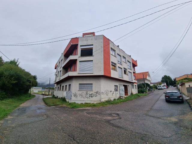 Edificio en O Rosal para terminar