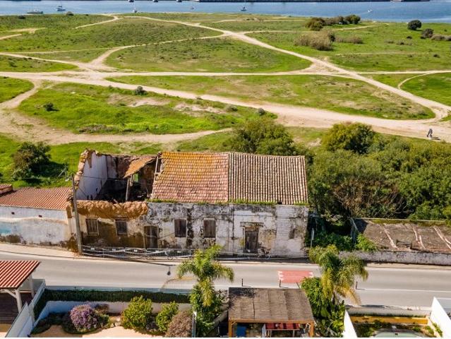 Edifícios para Reabilitação com Vistas Excecionais, Ferragudo