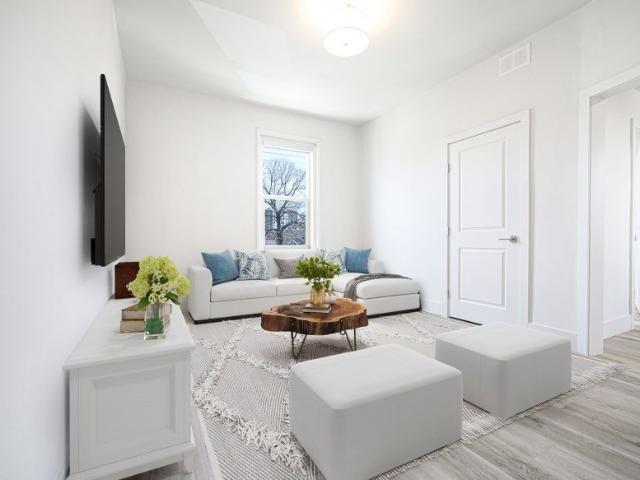 Edinburgh – 247 Young, Winnipeg, MB