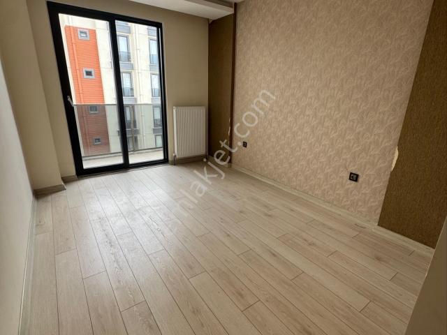 Edremıt Kadıköy De 3+1 Doğalgazlı Kiralık
