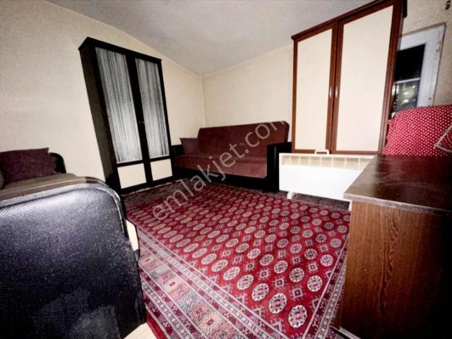 Edremit Merkez'de Eşyalı