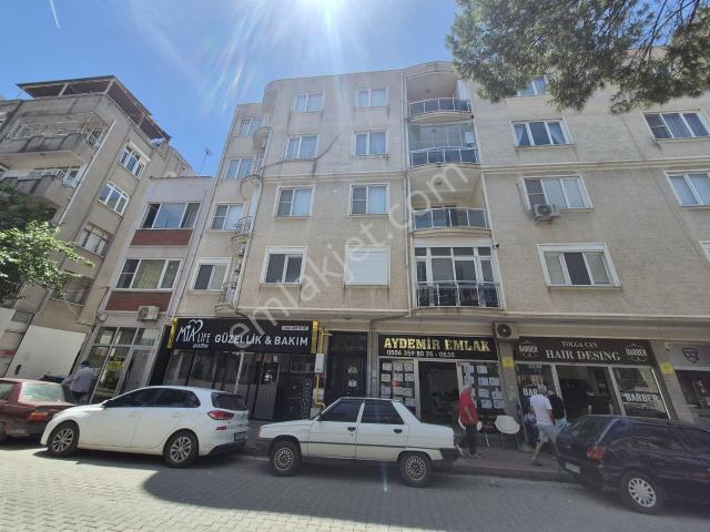 Edremit Eski Kaymakamlık Karşısı 168 M2 Satılık 3+1