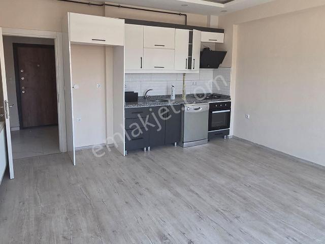 Edremit İbrahimcede Geniş 1+1 Kiralık Daire | Doğalgaz Kombili