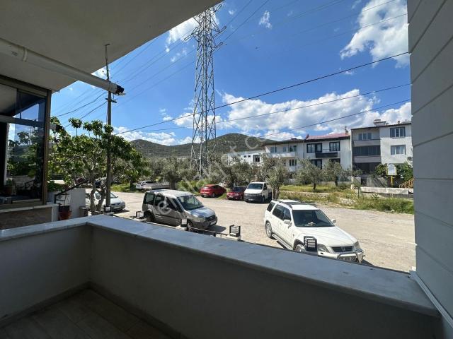 Edremit Tuzcumuratda Kiralık Boş 2+1 Ayrı Mutfak Manzaralı Daire