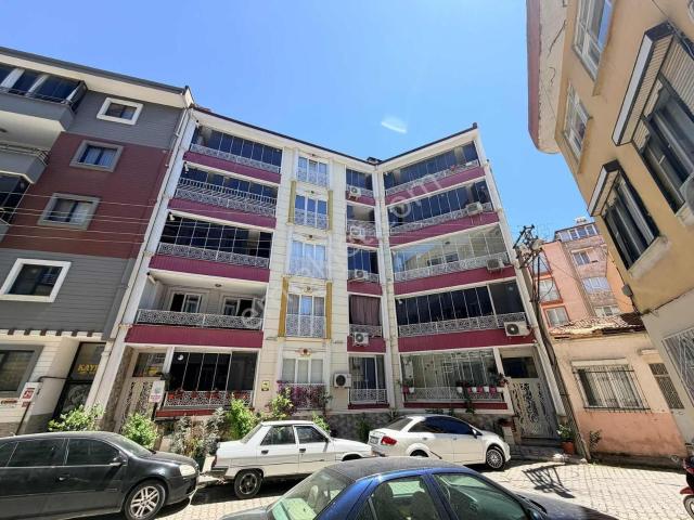 Edremit Yeni Mahallede Doğalgazlı Asansörlü 3+1