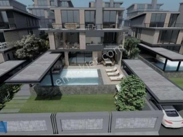 Edremitte 500 M2'lik İmarlı Arsa Üzerinde Ultralüx Villa